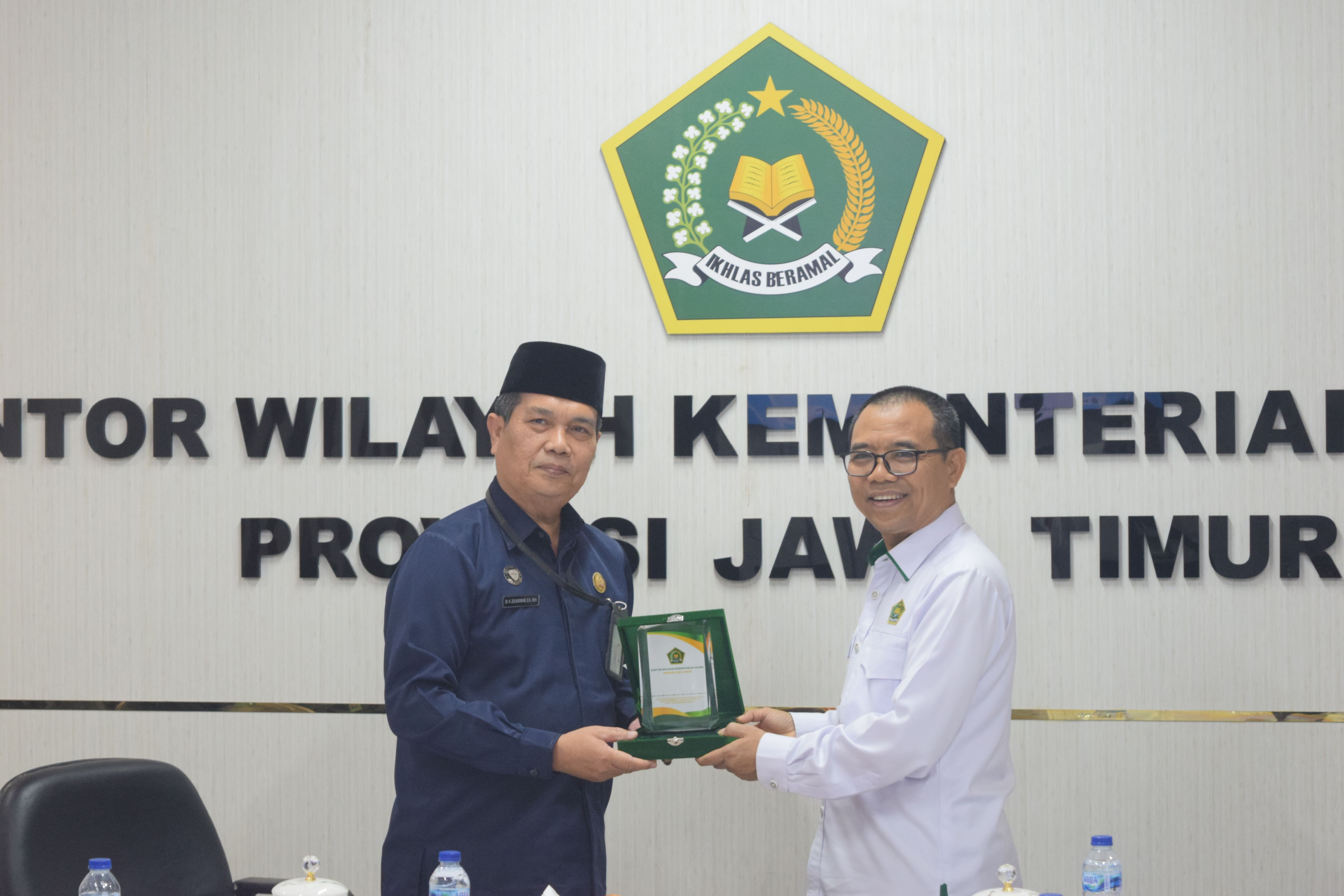 PTA Surabaya Lakukan Audiensi dengan Kemenag Jawa Timur dan Pengadilan Tinggi Militer Surabaya