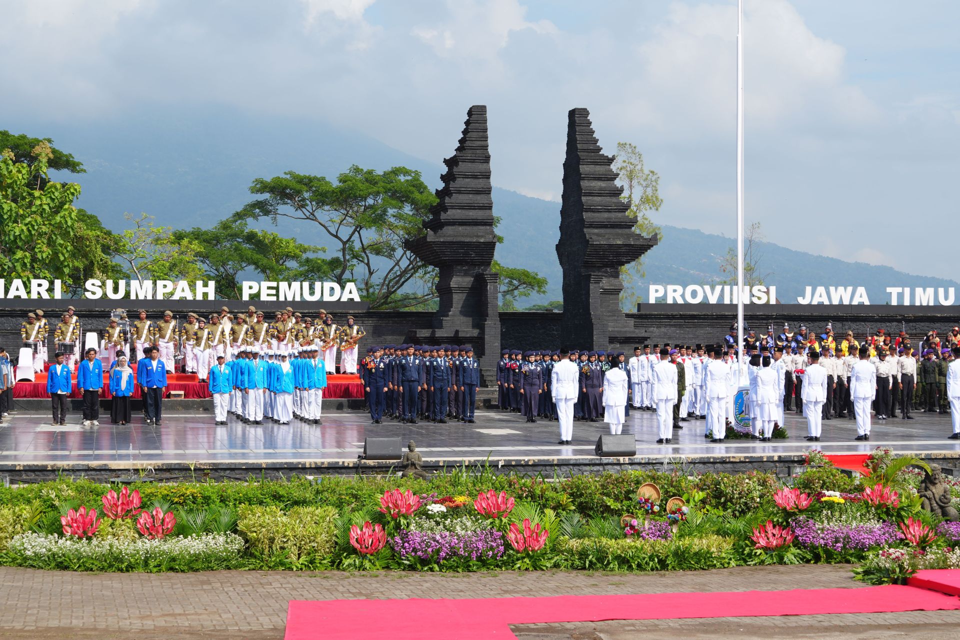 KPTA Surabaya Hadiri Upacara Peringatan Hari Sumpah Pemuda ke-97 Bersama Gubernur Jawa Timur