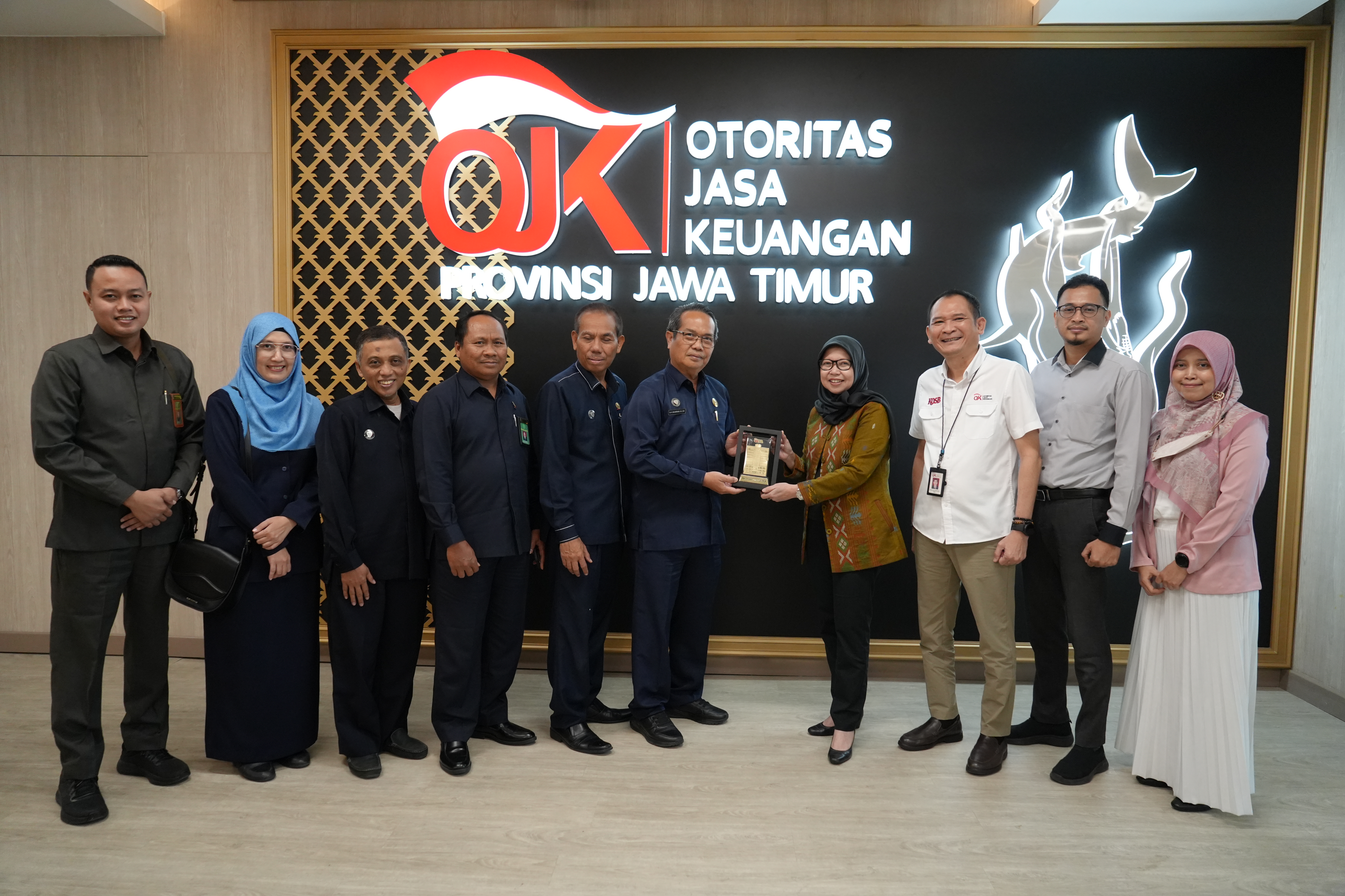 Audiensi PTA Surabaya dengan OJK Jawa Timur Jalin Sinergi Tingkatkan Literasi Keuangan Syariah